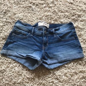 Hollister Low-Rise Short Shorts